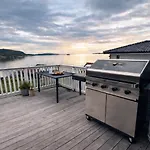 Villaer Scenic Fjord With Terrace, Minutes From Pulpit Rock *