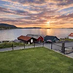 Scenic Fjord With Terrace, Minutes From Pulpit Rock Villa