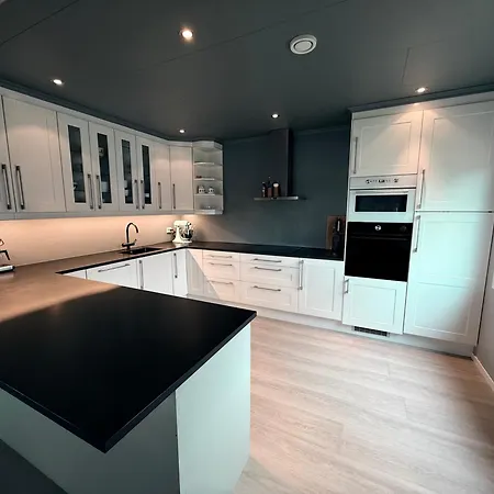 Scenic Fjord Home, Minutes From Pulpit Rock Villa Jørpeland