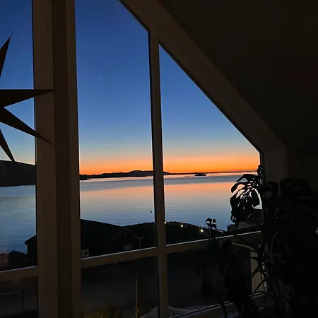 Scenic Fjord Home, Minutes From Pulpit Rock