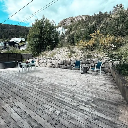 Scenic Fjord Home, Minutes From Pulpit Rock *