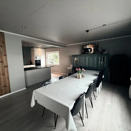 Villa Scenic Fjord Home, Minutes From Pulpit Rock