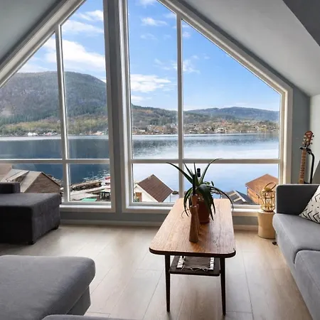 Villaer Scenic Fjord With Terrace, Minutes From Pulpit Rock