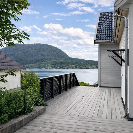 Villaer Scenic Fjord With Terrace, Minutes From Pulpit Rock
