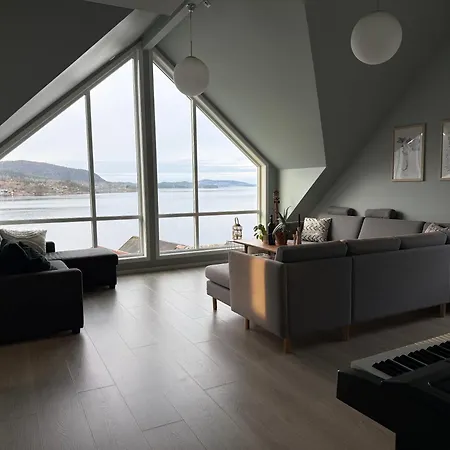 Βίλα Scenic Fjord With Terrace, Minutes From Pulpit Rock *