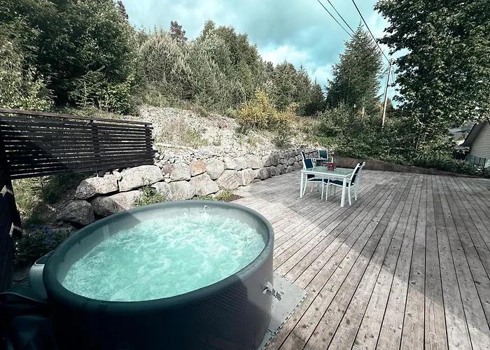 Villa Scenic Fjord With Terrace, Minutes From Pulpit Rock Jørpeland