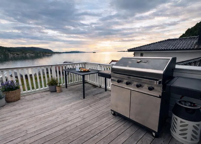 וילה Scenic Fjord With Terrace, Minutes From Pulpit Rock *