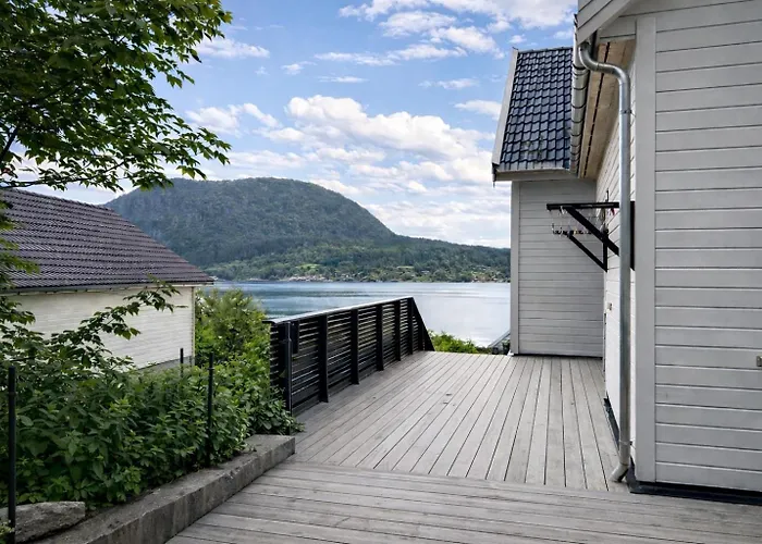 Βίλα Scenic Fjord With Terrace, Minutes From Pulpit Rock