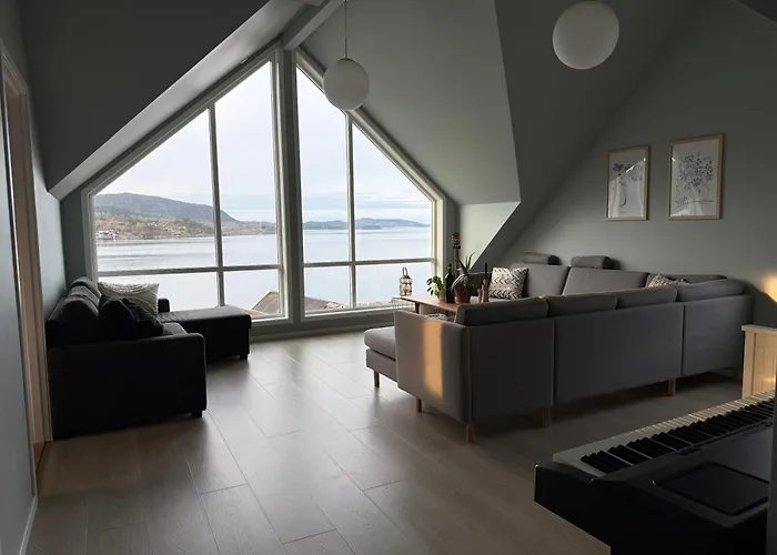 Βίλα Scenic Fjord With Terrace, Minutes From Pulpit Rock *